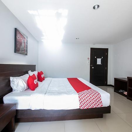 Oyo 373 Mc Ginger House Hotel Patong Buitenkant foto