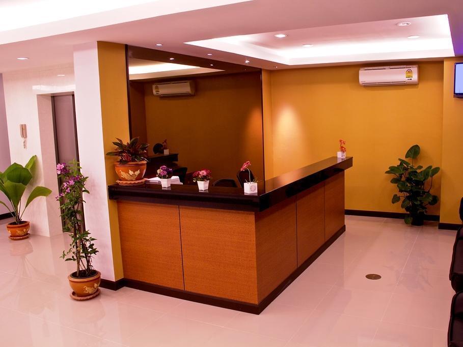 Oyo 373 Mc Ginger House Hotel Patong Buitenkant foto