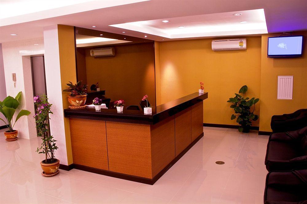 Oyo 373 Mc Ginger House Hotel Patong Buitenkant foto