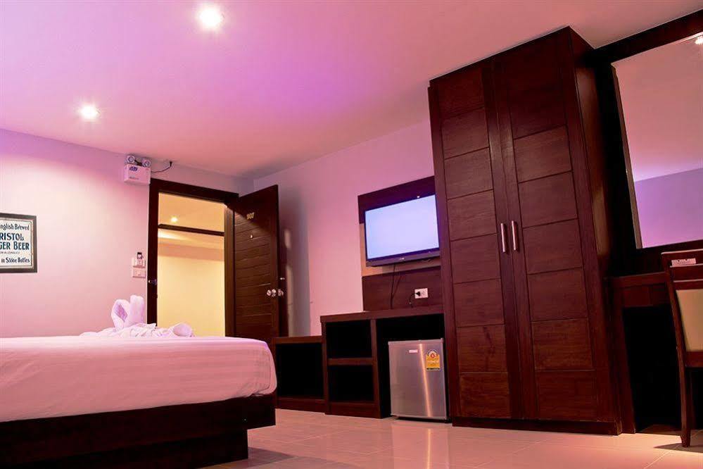 Oyo 373 Mc Ginger House Hotel Patong Buitenkant foto